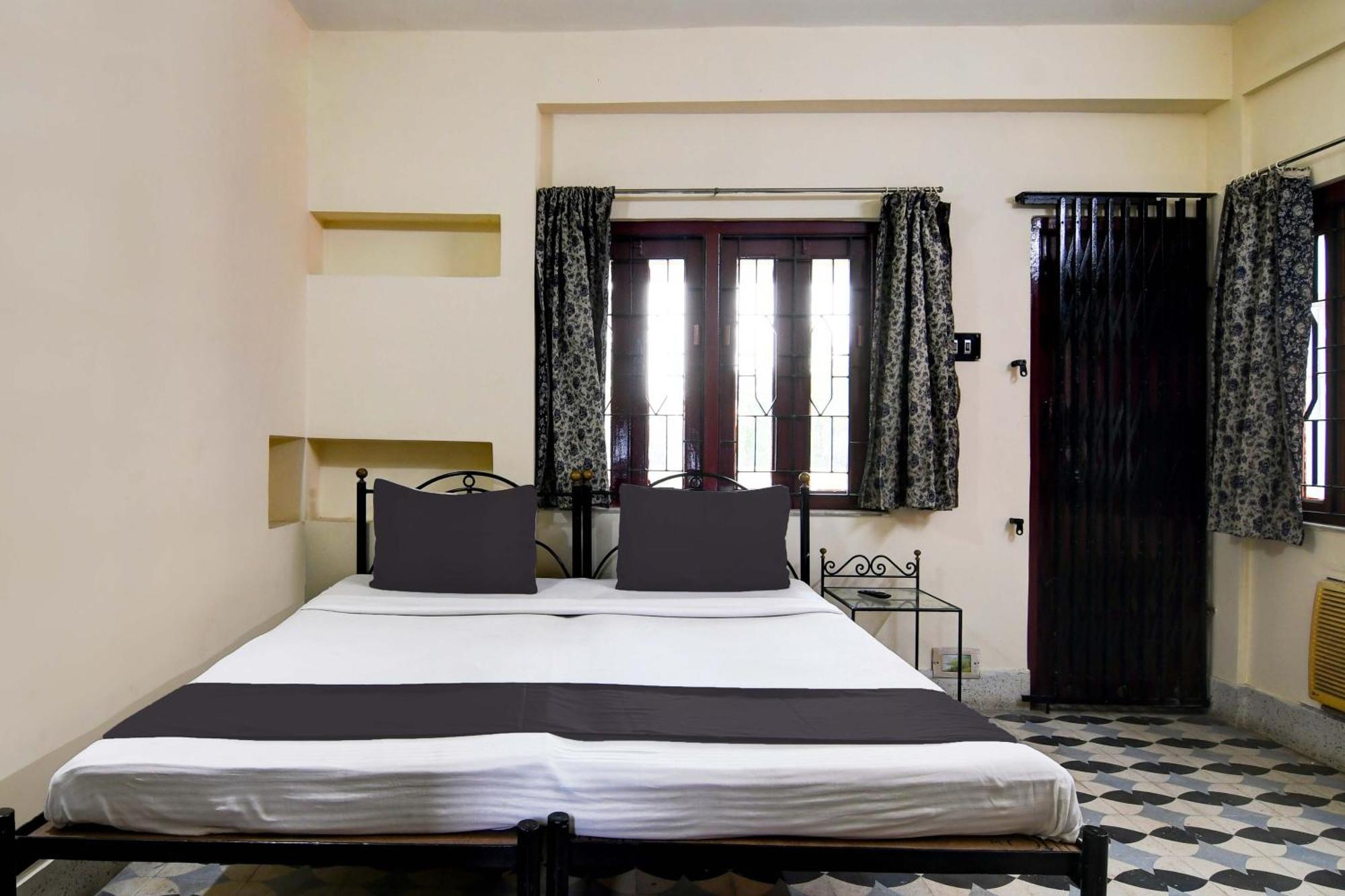 Oyo Simplex Guest House Behala Колката Екстер'єр фото