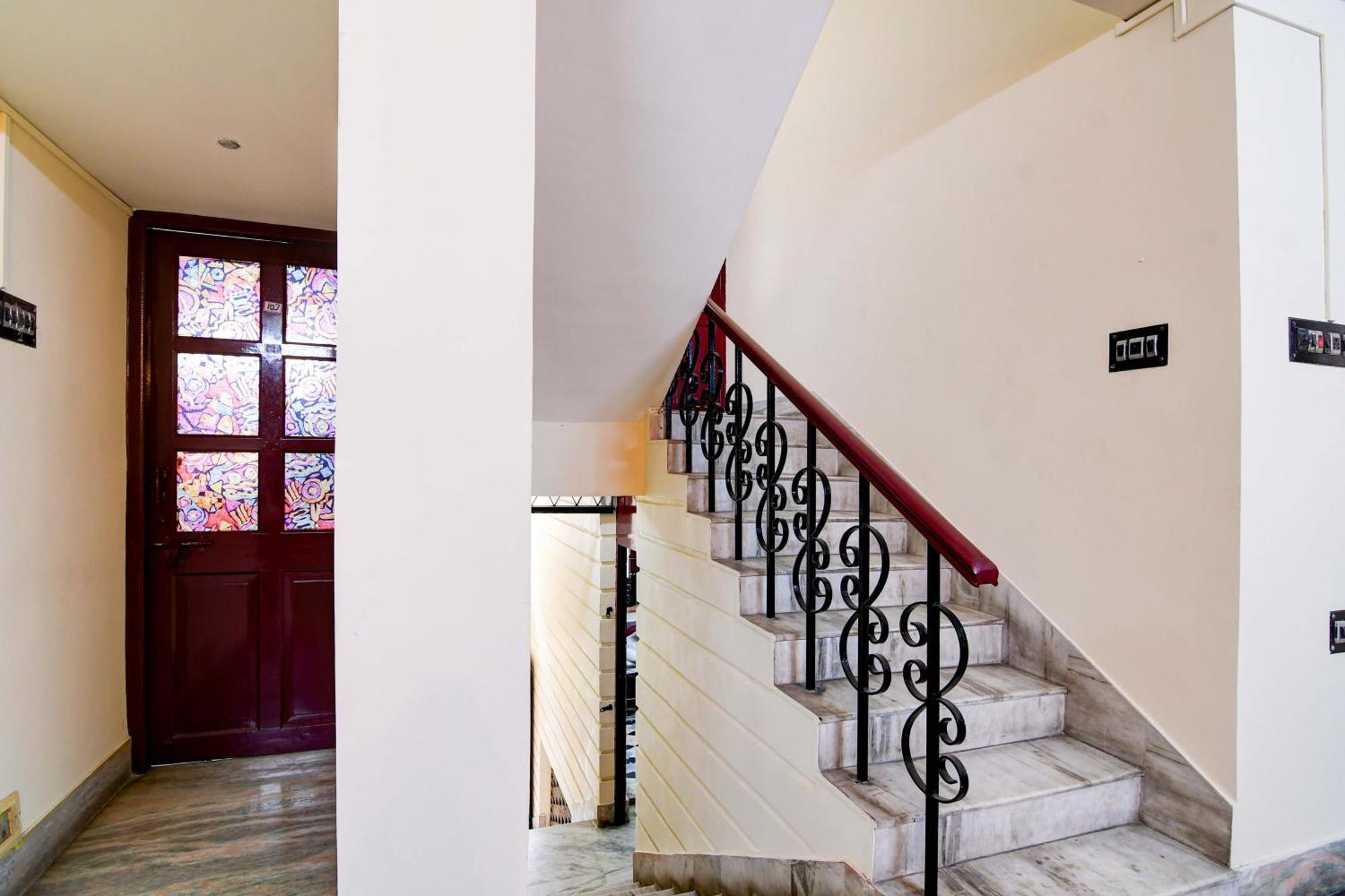 Oyo Simplex Guest House Behala Колката Екстер'єр фото