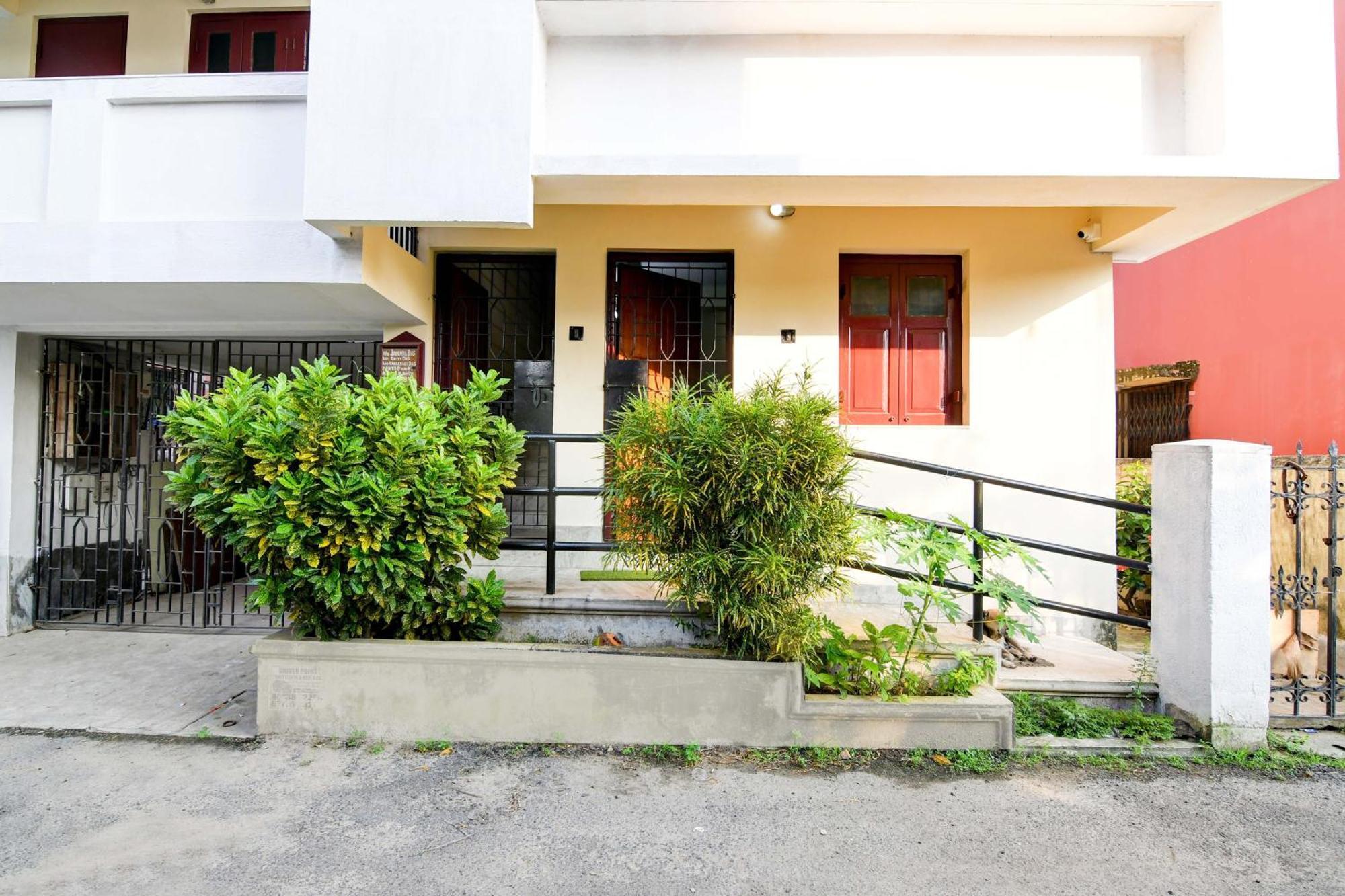 Oyo Simplex Guest House Behala Колката Екстер'єр фото