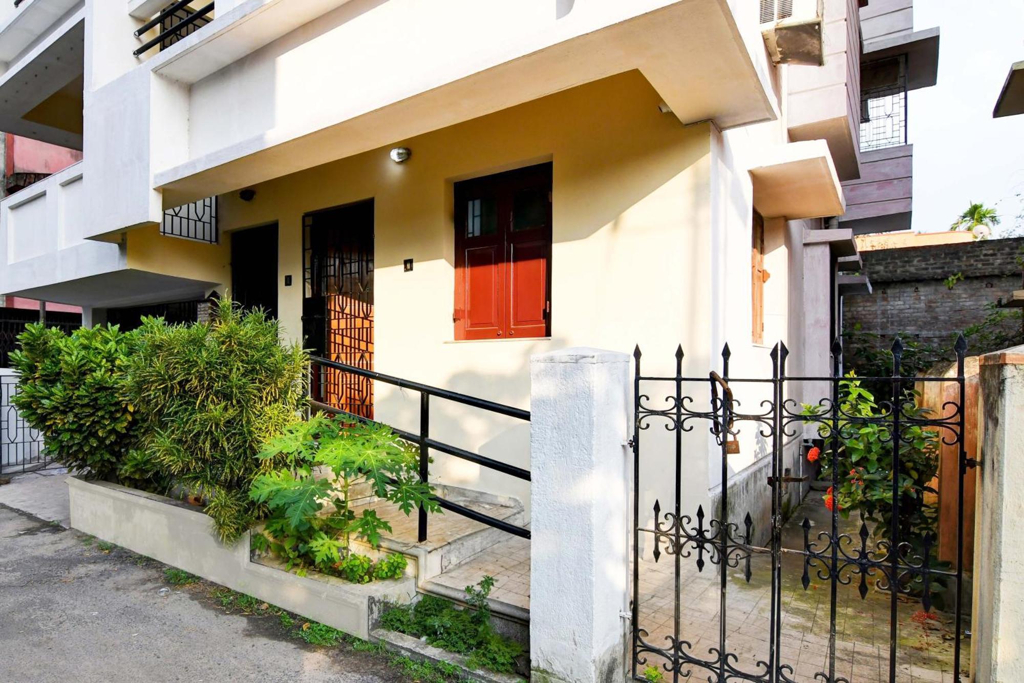 Oyo Simplex Guest House Behala Колката Екстер'єр фото
